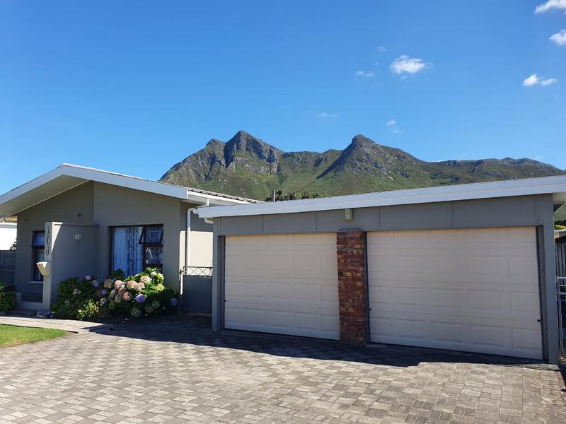 3 Bedroom Property for Sale in Kleinmond Western Cape